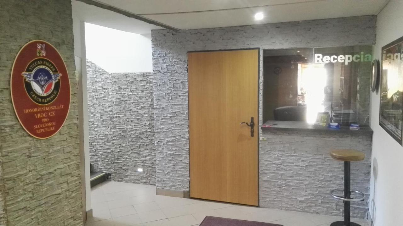 Hotel Garni Liptovský Mikuláš Exterior foto